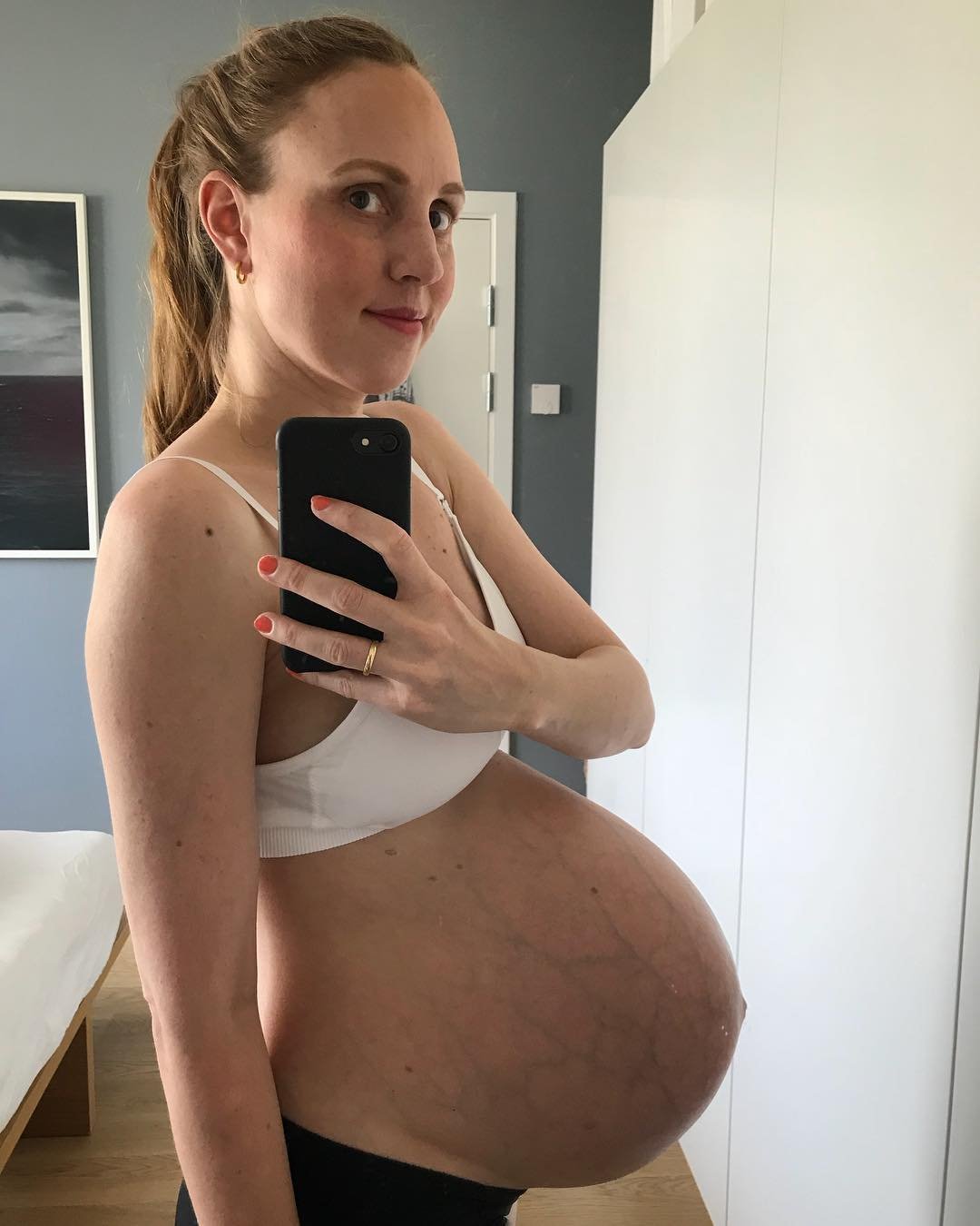 Беременность тройней фото живота на 9 месяце